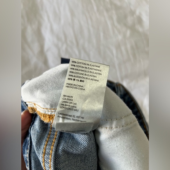 Anthropologie Pilcro | SZ 29 | The Vintage Straight Raw Hem Distressed Jeans - Picture 4 of 10